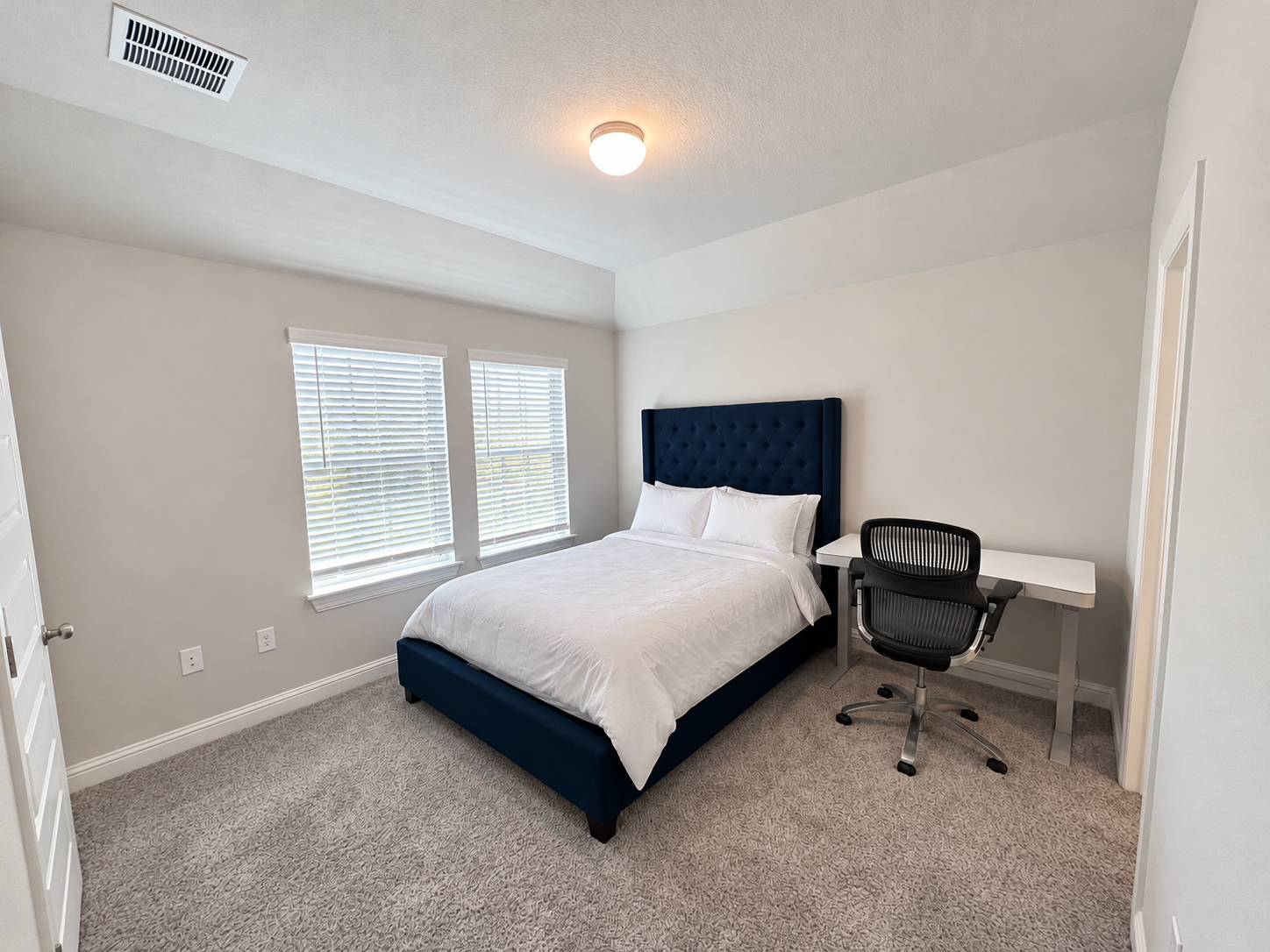 16817 Adoro Dr Bedrooms & Bathrooms 2