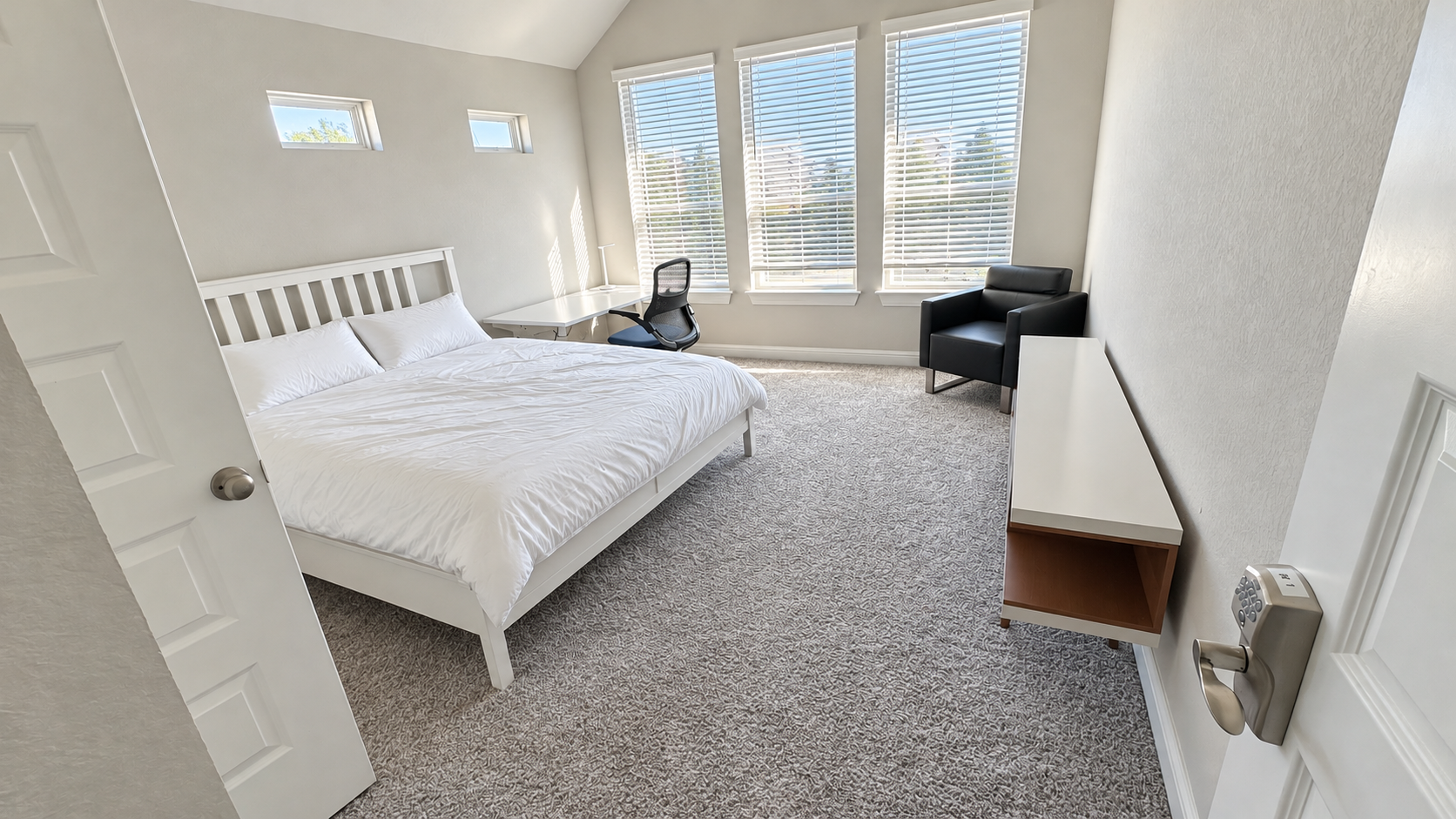 16817 Adoro Dr Bedrooms & Bathrooms 5