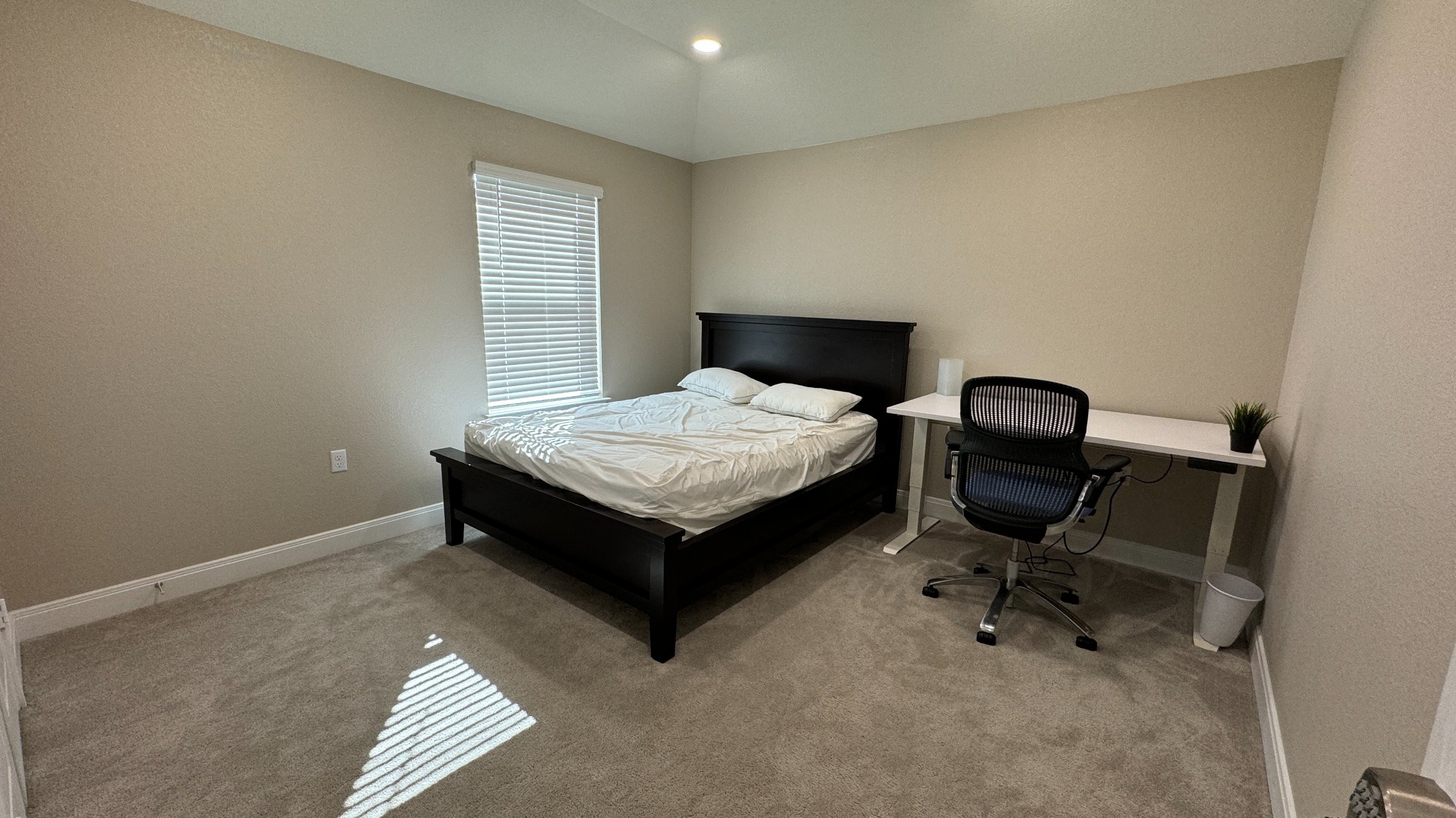 4600 Colmar Dr Bedrooms & Bathrooms 1